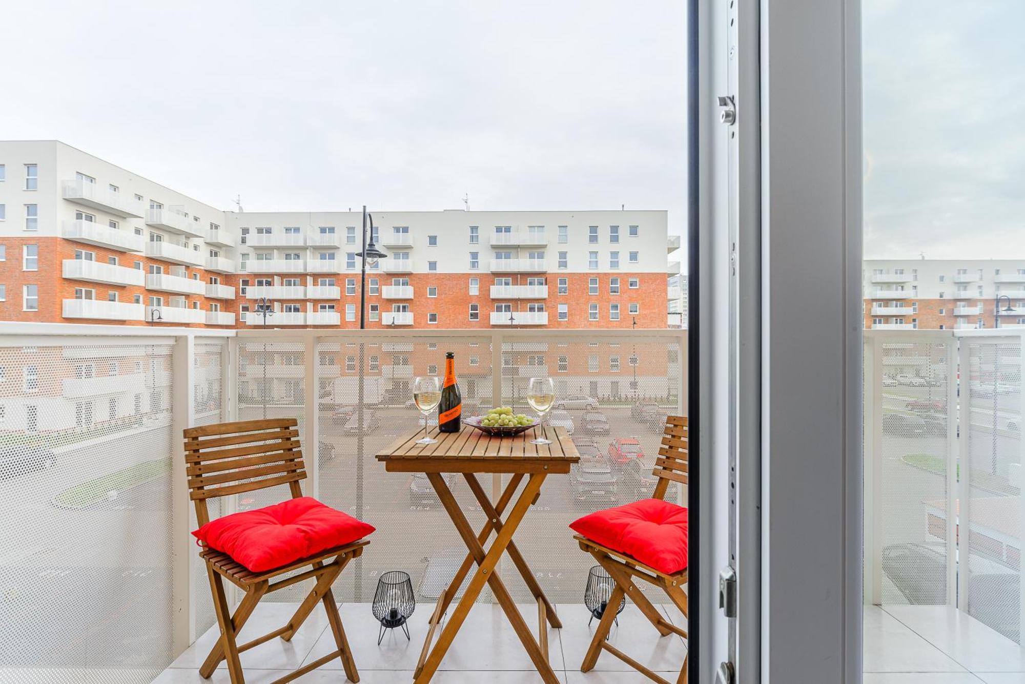 Lumina Premium With Parking Apartment *